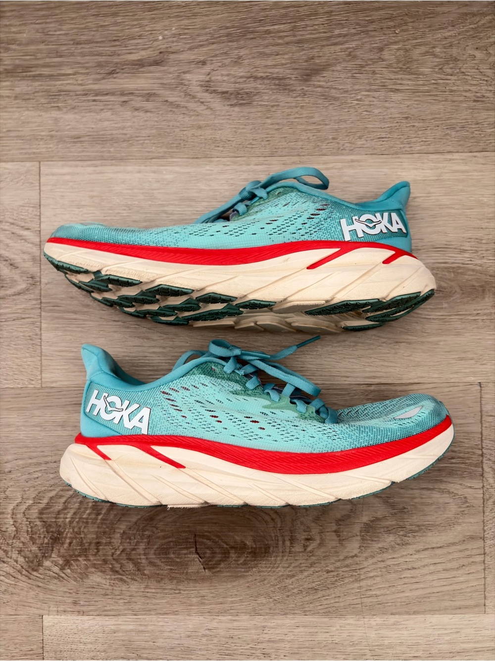 Hoka Clifton 8 Running Shoes women’s size 7